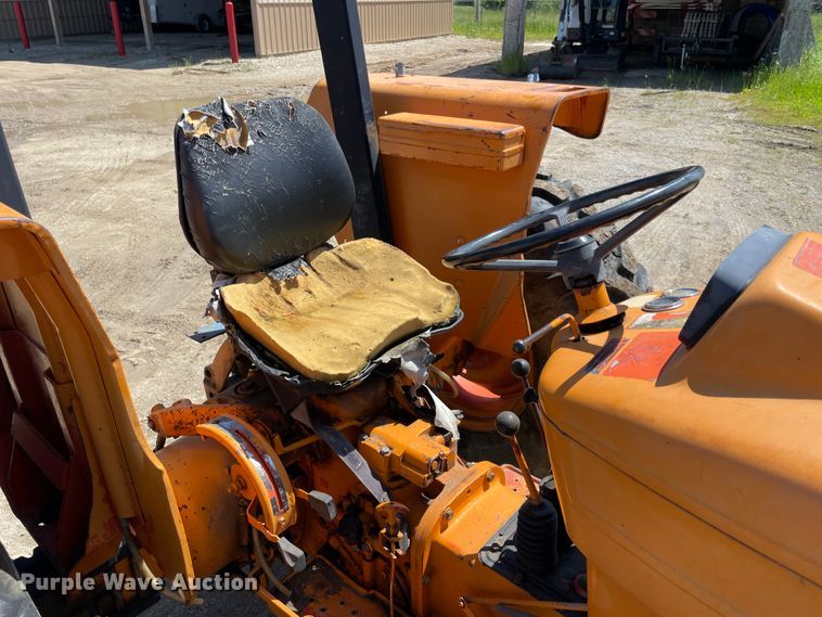 image for item IC9352 1981 Ford DW314C  tractor