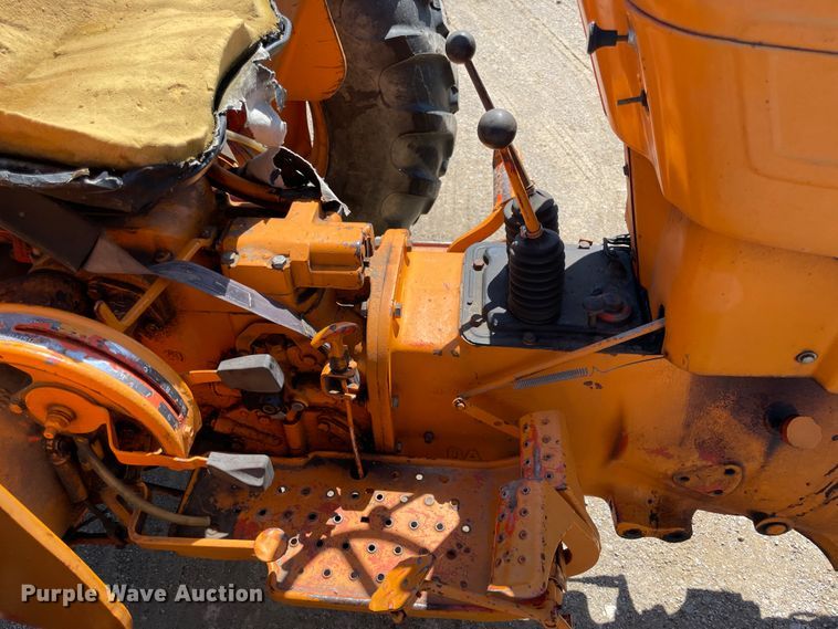 image for item IC9352 1981 Ford DW314C  tractor