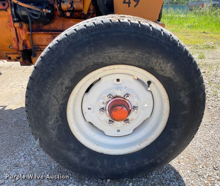 image for item IC9352 1981 Ford DW314C  tractor