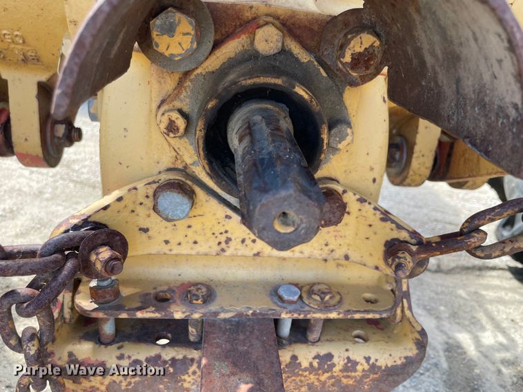 image for item IC9353 1980 Ford DD314C  tractor