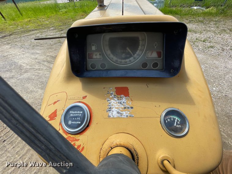 image for item IC9353 1980 Ford DD314C  tractor