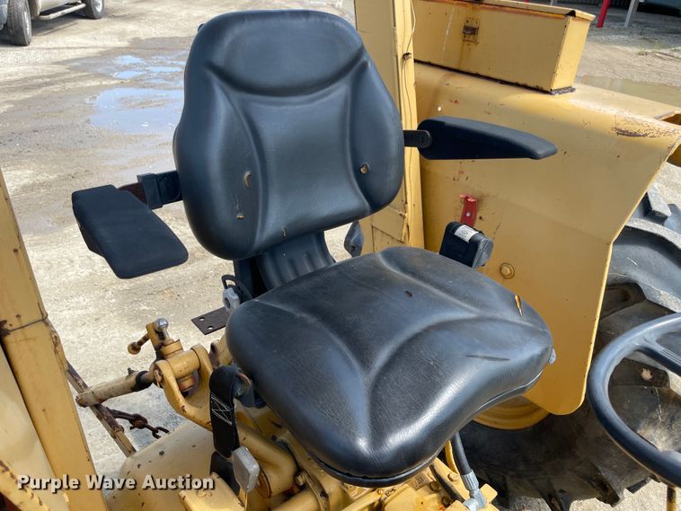 image for item IC9353 1980 Ford DD314C  tractor