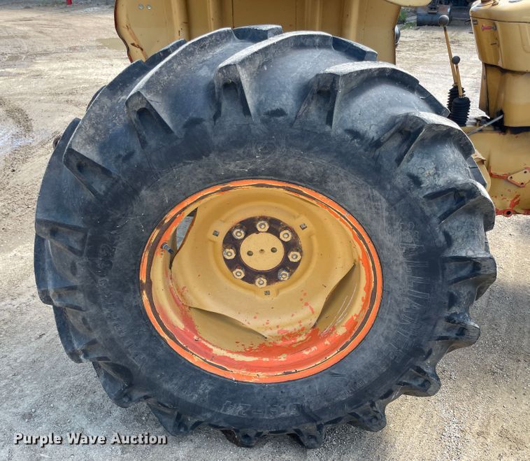 image for item IC9353 1980 Ford DD314C  tractor