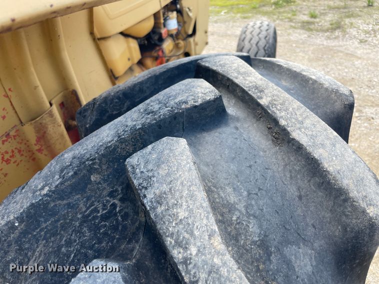 image for item IC9353 1980 Ford DD314C  tractor