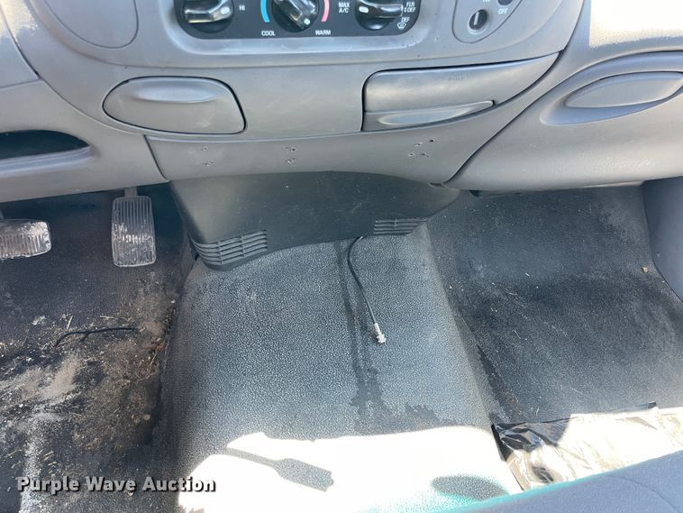 image for item IC9356 1999 Ford F150  pickup truck