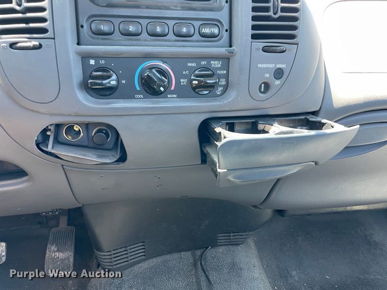 image for item IC9356 1999 Ford F150  pickup truck