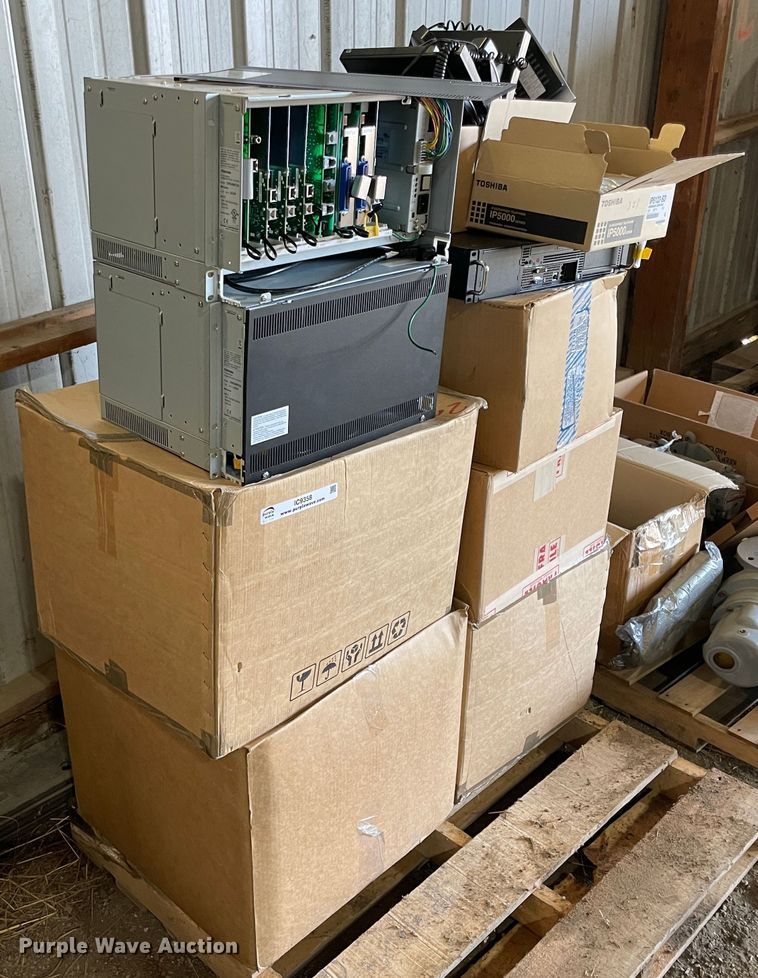 image for item IC9358 Approximately 100 Toshiba IP5000 telephones