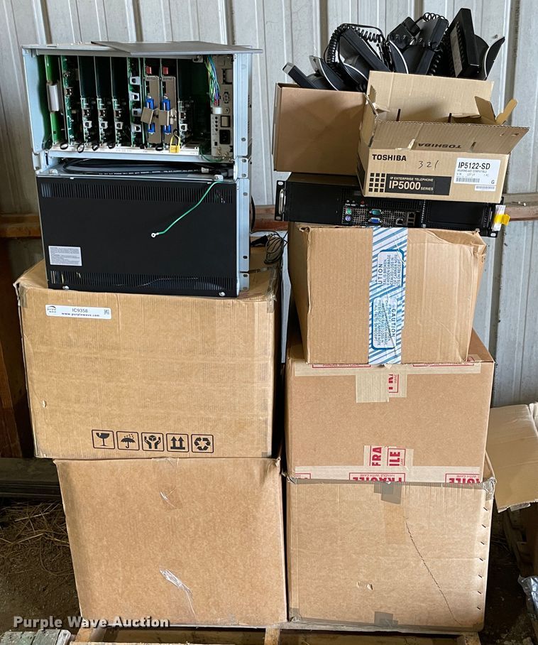 image for item IC9358 Approximately 100 Toshiba IP5000 telephones