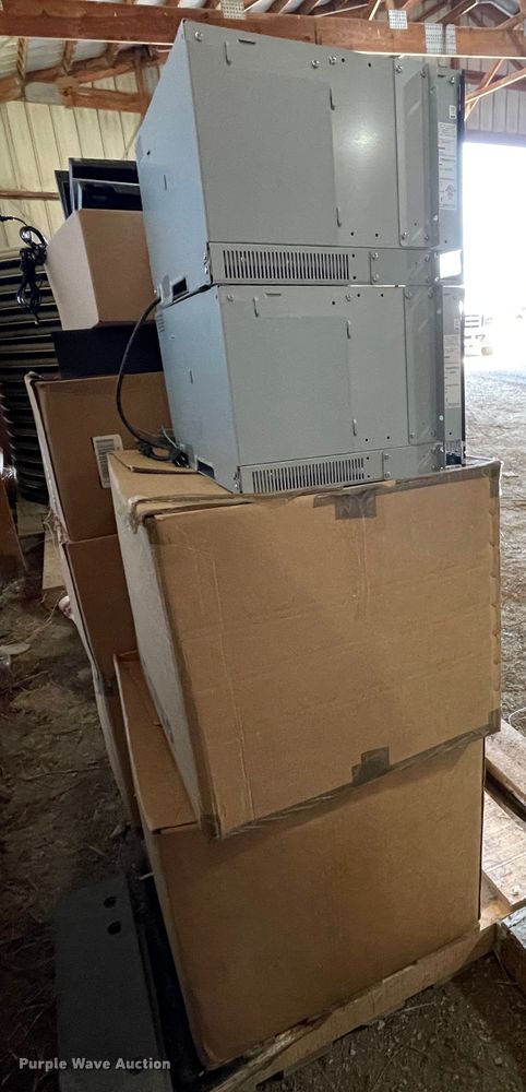 image for item IC9358 Approximately 100 Toshiba IP5000 telephones