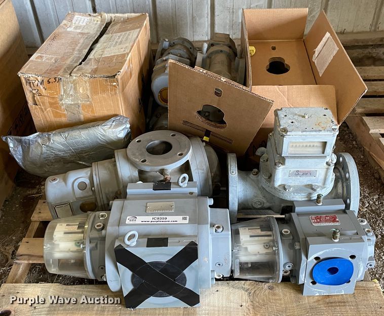 image for item IC9359 American Meter 5.5M/G100  rotary gas meter