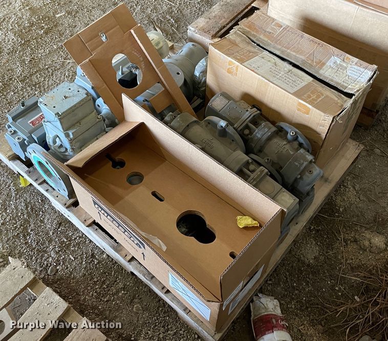 image for item IC9359 American Meter 5.5M/G100  rotary gas meter