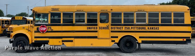 image for item IC9364 1999 International 3800  school bus