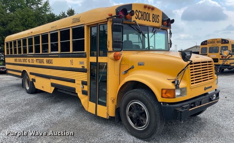 image for item IC9365 1996 International 3800  school bus