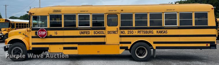image for item IC9365 1996 International 3800  school bus
