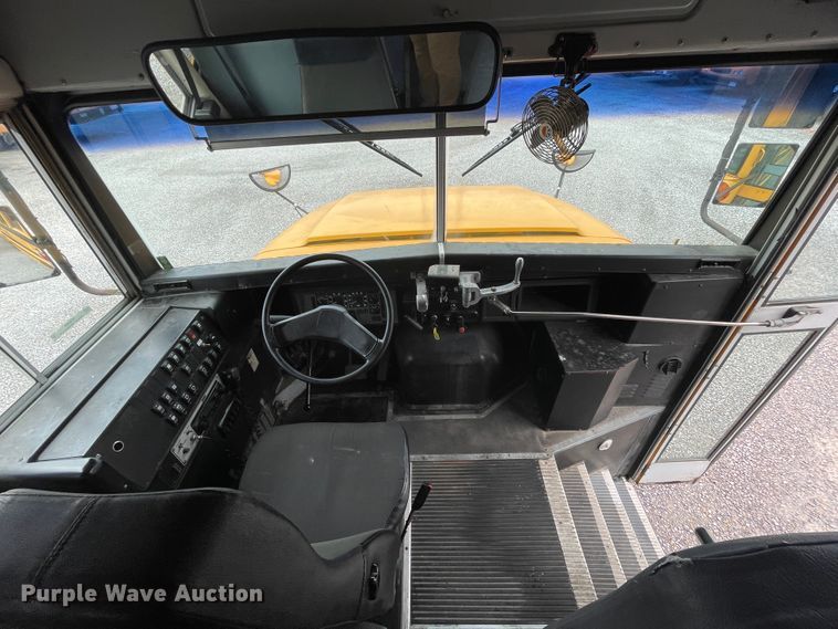 image for item IC9365 1996 International 3800  school bus