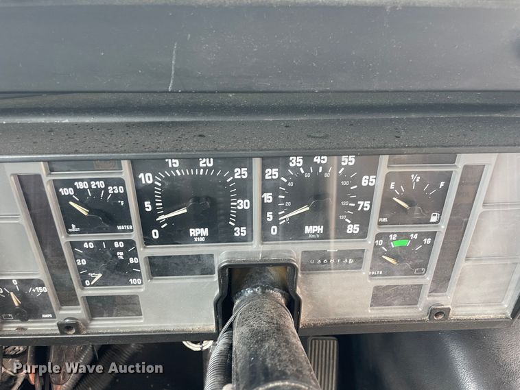 image for item IC9365 1996 International 3800  school bus