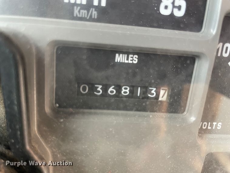 image for item IC9365 1996 International 3800  school bus