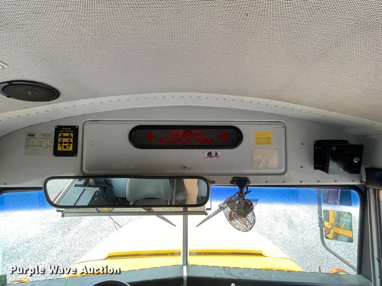 image for item IC9365 1996 International 3800  school bus