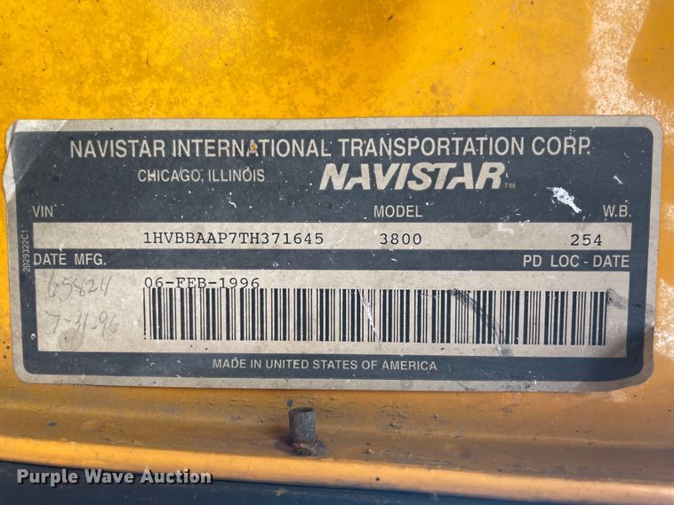 image for item IC9365 1996 International 3800  school bus