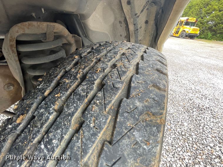 image for item IC9366 2001 Ford E150  van