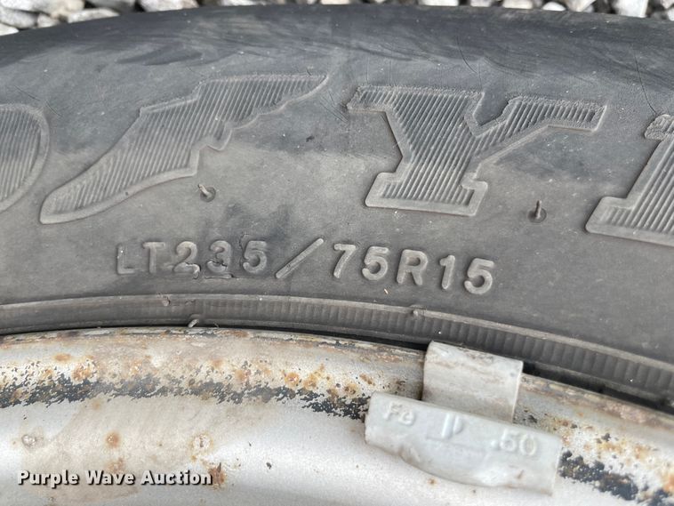 image for item IC9366 2001 Ford E150  van