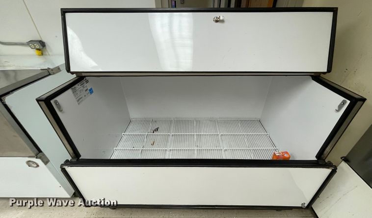 image for item IC9373 (3) freezers