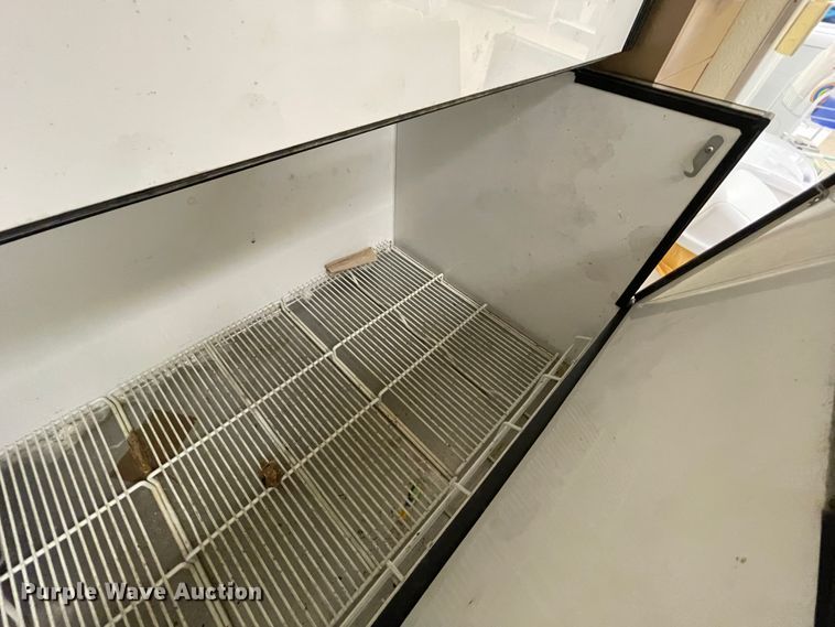 image for item IC9373 (3) freezers