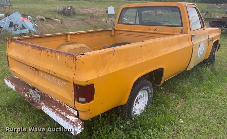 image for item IC9411 1986 Chevrolet C10  pickup truck