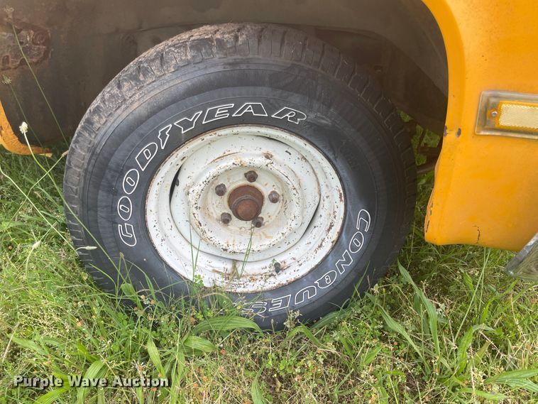 image for item IC9411 1986 Chevrolet C10  pickup truck