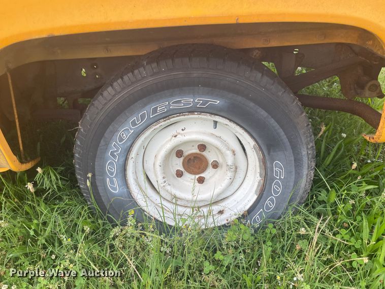 image for item IC9411 1986 Chevrolet C10  pickup truck