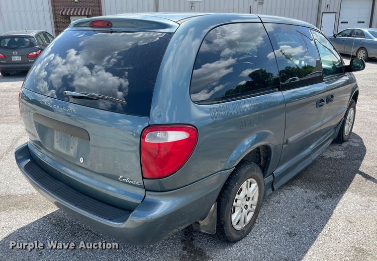 image for item IC9415 2005 Dodge Grand Caravan  handicap accessible van