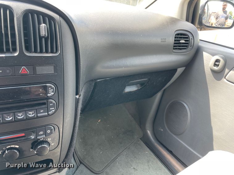 image for item IC9415 2005 Dodge Grand Caravan  handicap accessible van