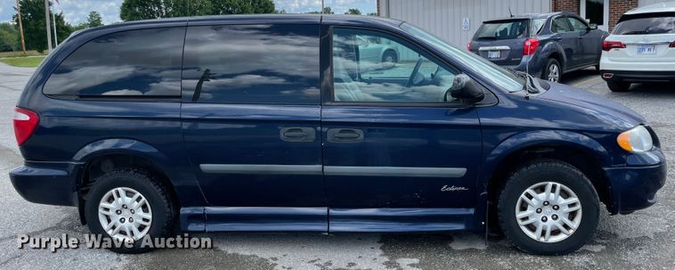 image for item IC9417 2005 Dodge Grand Caravan  handicap accessible van