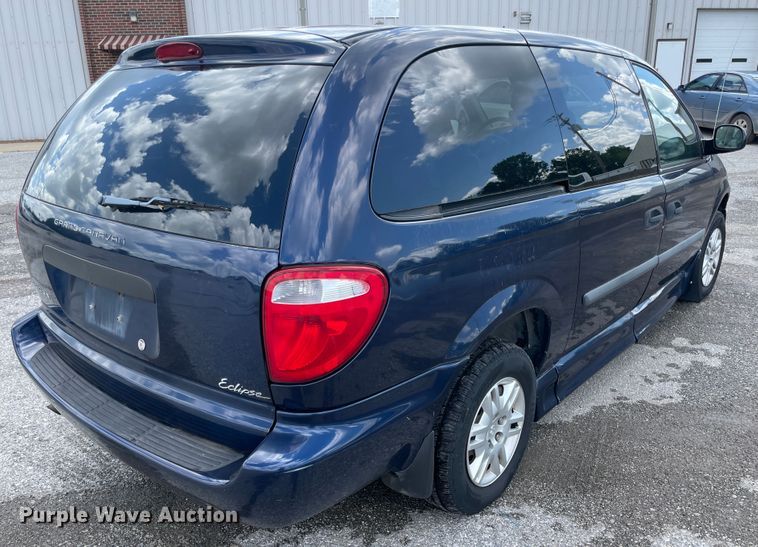 image for item IC9417 2005 Dodge Grand Caravan  handicap accessible van