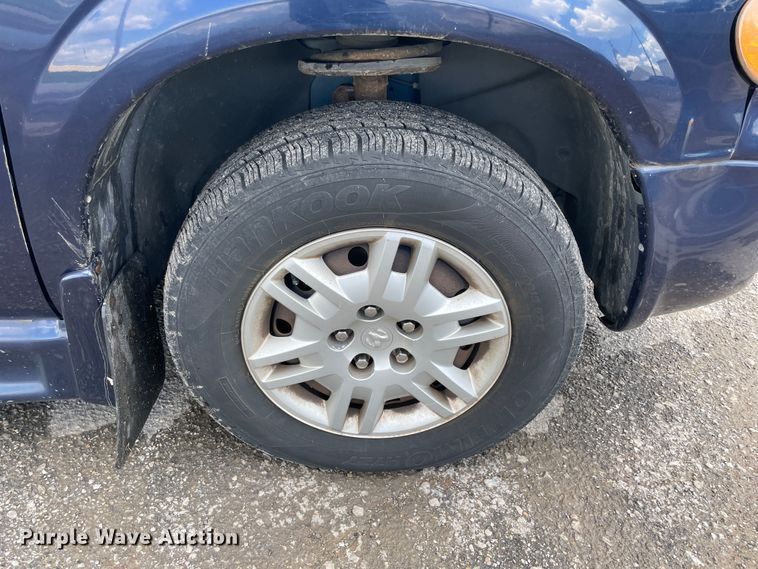 image for item IC9417 2005 Dodge Grand Caravan  handicap accessible van