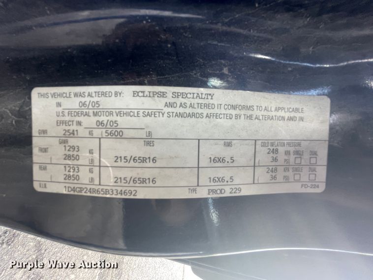 image for item IC9417 2005 Dodge Grand Caravan  handicap accessible van