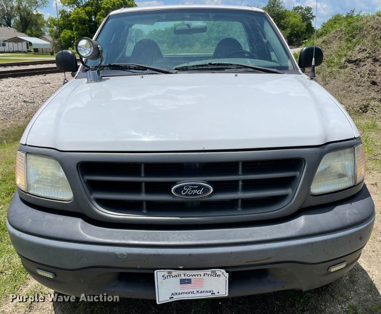 image for item IC9420 2003 Ford F150  pickup truck