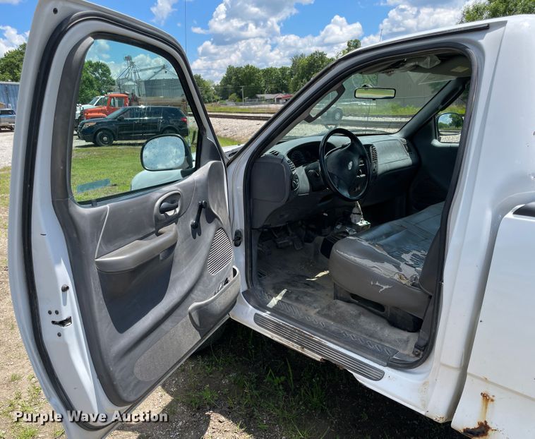 image for item IC9420 2003 Ford F150  pickup truck