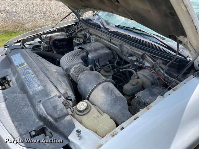 image for item IC9420 2003 Ford F150  pickup truck