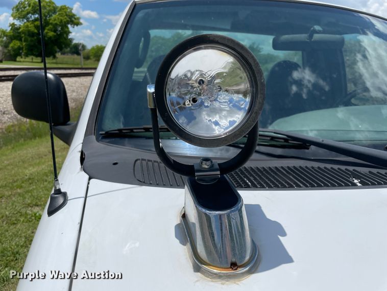 image for item IC9420 2003 Ford F150  pickup truck