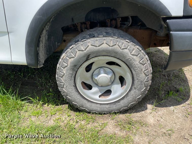 image for item IC9420 2003 Ford F150  pickup truck