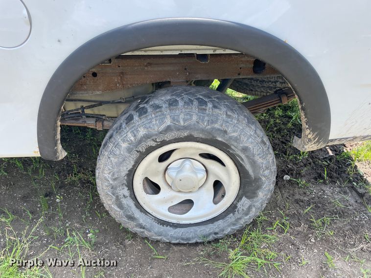 image for item IC9420 2003 Ford F150  pickup truck