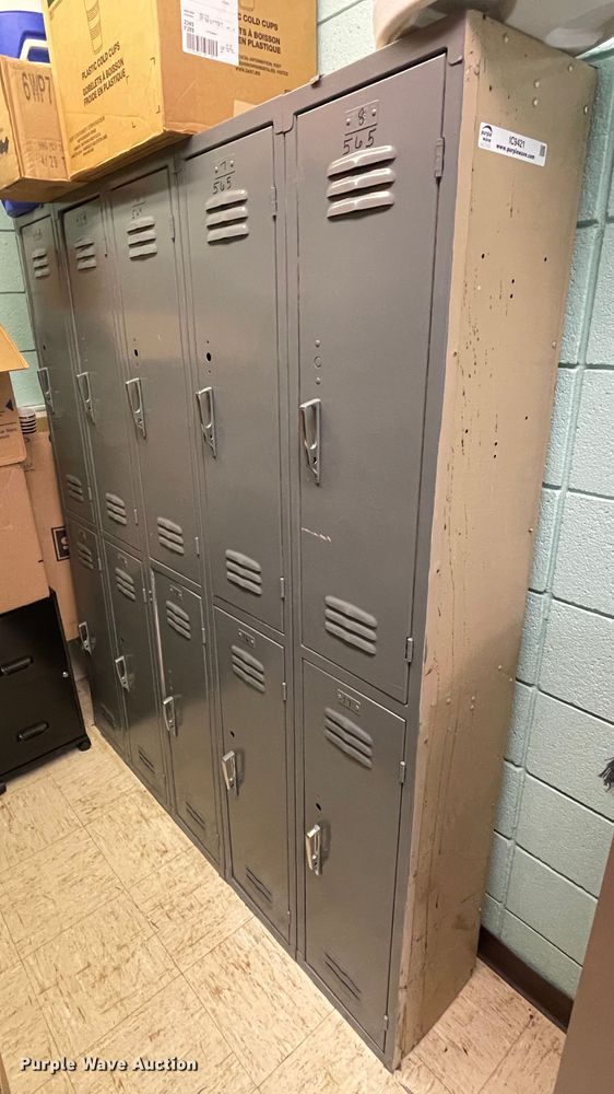 image for item IC9421 Lockers