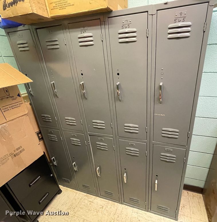 image for item IC9421 Lockers