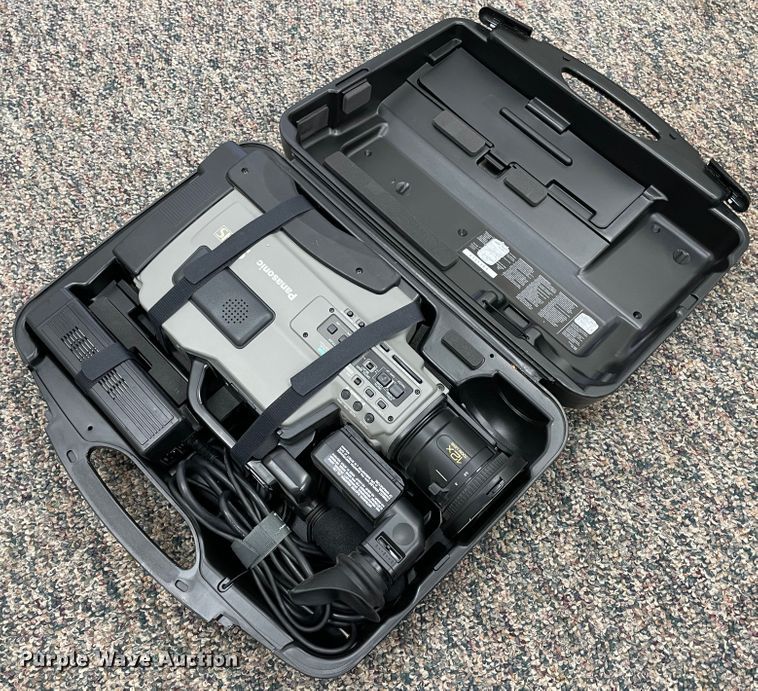 image for item IC9422 Panasonic SVHS camcorder