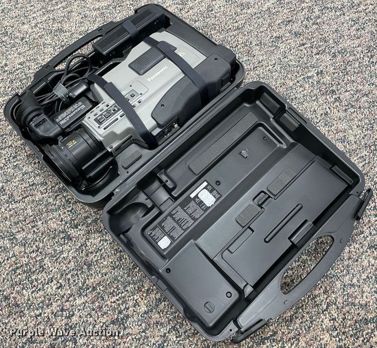 image for item IC9422 Panasonic SVHS camcorder