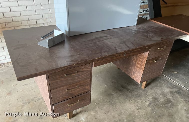 image for item IC9423 Office funriture