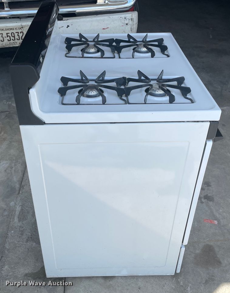 image for item IC9438 Roper FGP310EW  stove