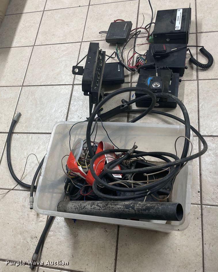 image for item IC9449 Electronics