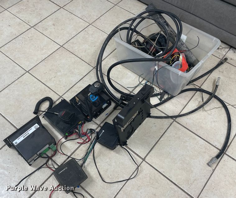 image for item IC9449 Electronics